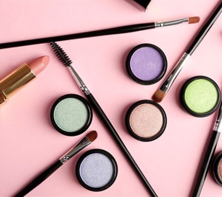 دلیل حساسیت‌زا بودن برخی مواد آرایشی/علائم حساسیت چیست؟