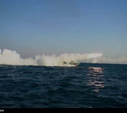 نیروی دریایی سپاه در خلیج فارس و تنگه هرمز رزمایش برگزار می‌کند