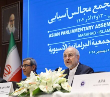 قالیباف: توان دفاعی و هستهای ایران را معامله نمیکنیم/ درهای دیپلماسی باز است