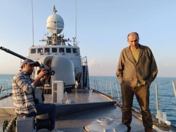 روایتی واقعی از ۲۶ ساعت زندگی در آب سرد خلیج فارس / “عمق میدان” در سینما حقیقت