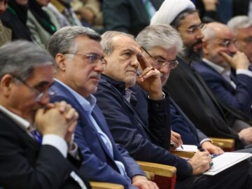 پزشکیان: راه حل مشکلات کشور وفاق و همدلی است/ توضیح درباره قیمت بنزین