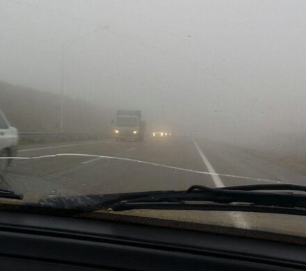 بارش باران در محورهای آذربایجان غربی؛۸ جاده مه آلود شد