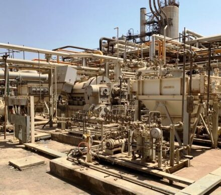 ضرورت احیای تولید و رفع موانع در پتروشیمی آبادان