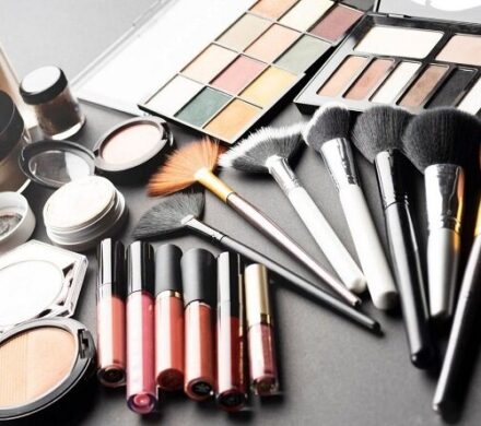 مراقب واکنش های آلرژیک به محصولات آرایشی باشید