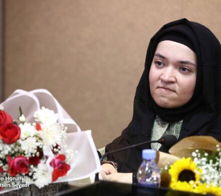 فاطمه عارفنژاد به اتاق ویژهای در بخش منتقل شده؛ التماس دعا داریم