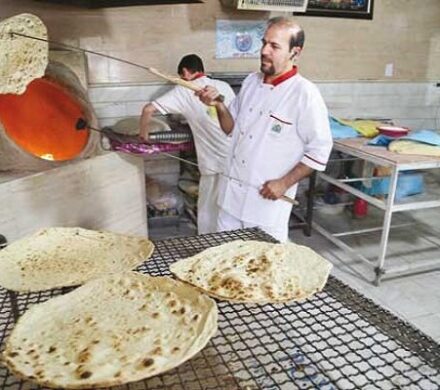 کشف بیش از ۱۰۰ کارت بانکی در یکی از خبازیهای کرمانشاه