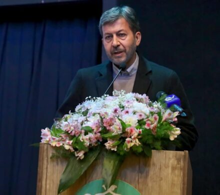 استاندار اصفهان: بارگذاری صنایع بزرگ بر زاینده‌رود متوقف شد