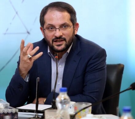 لزوم تقویت همزمان آموزش، پژوهش و ارتباط با جامعه در دانشگاه