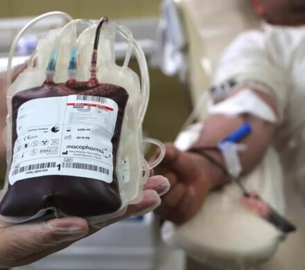 استقرار تیم سیار خونگیری کرمانشاه در اسلامآبادغرب