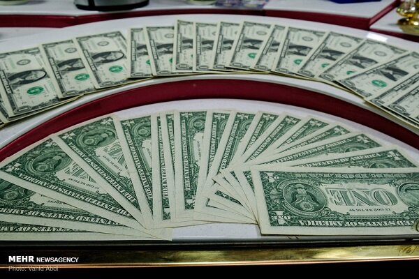خودرو ۵.۹ میلیارد دلار، ارز گرفت