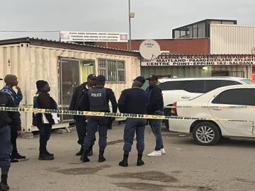 ۱۱ کشته و ۱۴ زخمی در تیراندازی در آفریقای جنوبی