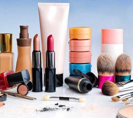 انتشار فهرست محصولات آرایشی لب فاقد مجوز