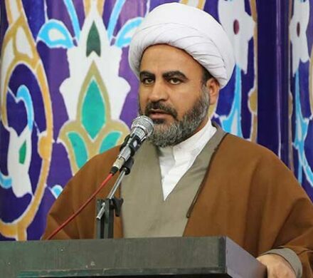 انتقاد امام جمعه پارسیان از «ماراتن برهنگی» در کیش