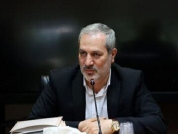 بحری زاده: کتاب‌های درسی حجیم و فرصت سوز هستند