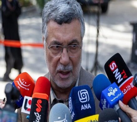 انتقاد وزیر بهداشت به افرادی که کنکور پزشکی را دور میزنند