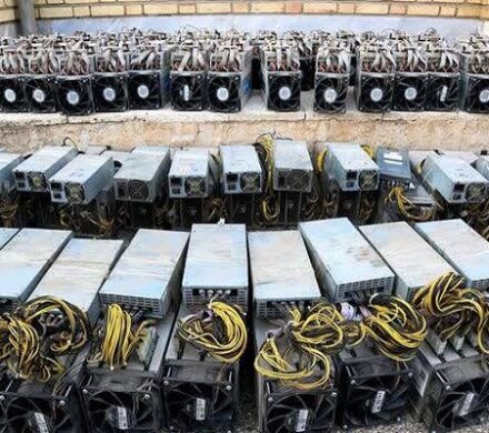 ۱۸ دستگاه ماینر  قاچاق در غرب هرمزگان کشف شد