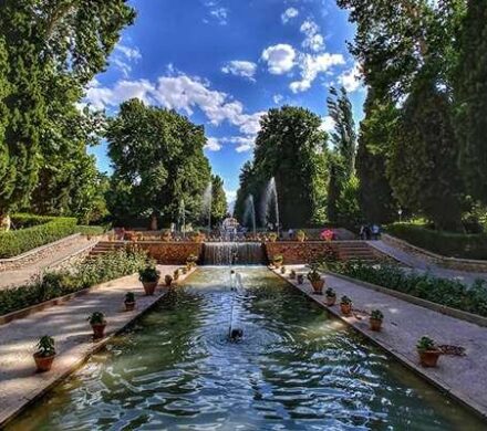 آب‌ نماها و کانال‌های آبرسانی باغ شاهزاده ماهان لایروبی می شوند