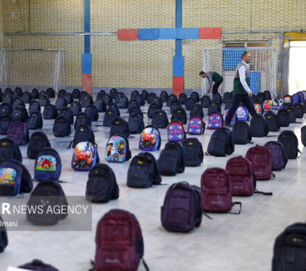 باران مهربانی در کردستان؛ توزیع ۲۵ هزار بسته لوازمالتحریر