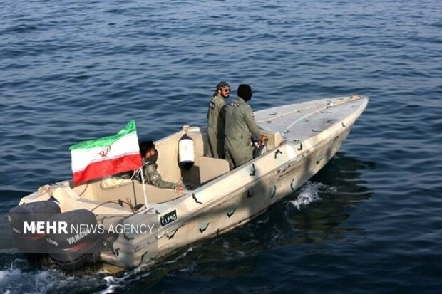 شناور فعال در قاچاق سوخت توسط مرزبانان بندرعباس توقیف شد