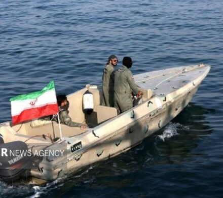 شناور فعال در قاچاق سوخت توسط مرزبانان بندرعباس توقیف شد