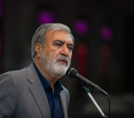 عزیزی: شهدا مظهر ایستادگی و عزت ملت ایران هستند