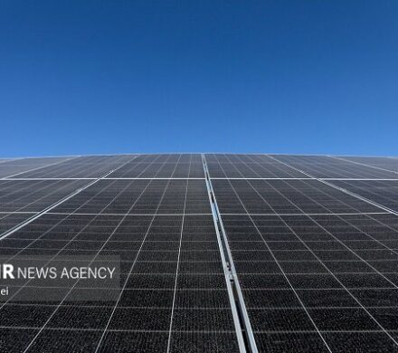 اعطای تسهیلات احداث نیروگاه‌های خورشیدی در فارس آغاز شد