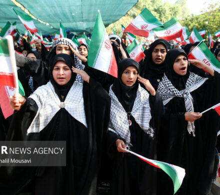 اعزام ۴۰ هزار معلم به مناطق عملیاتی جنوب آغاز میشود