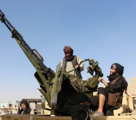 تبادل آتش بین افغانستان و پاکستان در مناطق مرزی