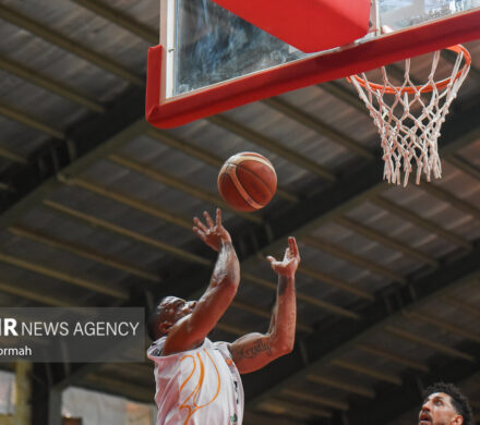 مهگل تنها میزبان بازنده در هفته دهم لیگ برتر بسکتبال