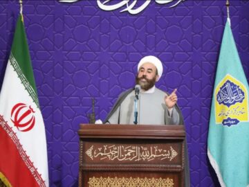 امام‌جمعه مهرشهر: سخت‌گیری‌ها ازدواج جوانان را به تأخیر می‌اندازد