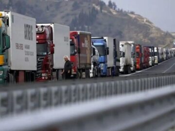 گمرکات آذربایجان غربی قطب تجارت خارجی کشور؛ ۴ میلیون تن کالا صادر شد