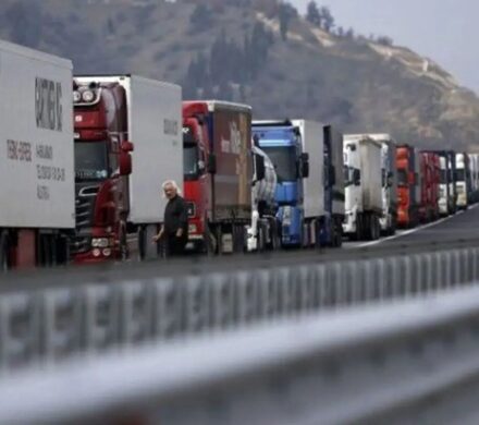 گمرکات آذربایجان غربی قطب تجارت خارجی کشور؛ ۴ میلیون تن کالا صادر شد