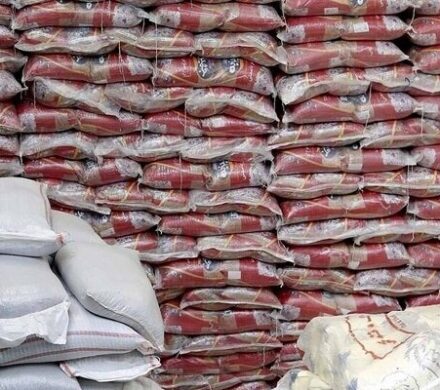 ۱۲۷۰ تن برنج وارداتی برای آرام‌سازی بازار اصفهان توزیع شد