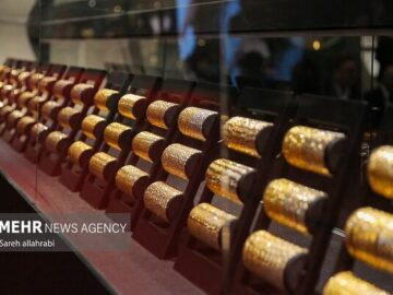 طلا ۱۲ میلیون و ۳۵۵ هزار تومان شد؛ سکه در مرز ۱۲۸ میلیونی شدن