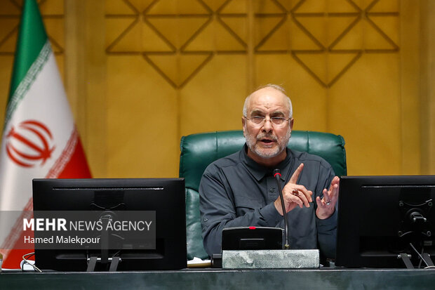 قالیباف: آمریکا نسبت به دانشجوی ایرانی کینه‌ای تاریخی دارد