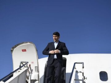 وزیر ارتباطات به همراه رئیس‌جمهور به یاسوج سفر کرد