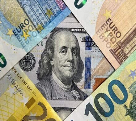 ثبات دلار توافقی در بازار تجاری؛ ادامه تأکید بانک مرکزی