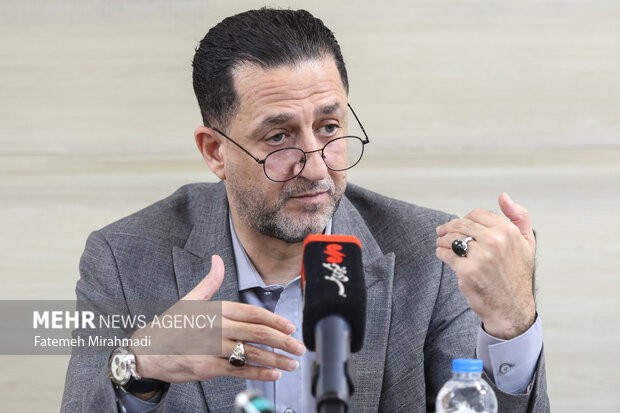 امارات بندرهای مهم دنیا را خریده است/ جنگ بعدی جنگ انرژی و بنادر است