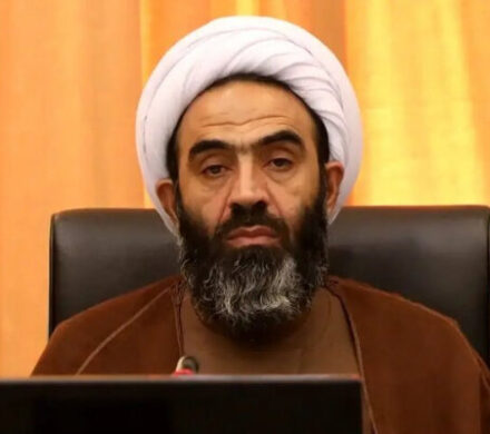 موج‌سواری حسن روحانی در بحبوحه مشکلات مردم؛ حنای او دیگر رنگی ندارد