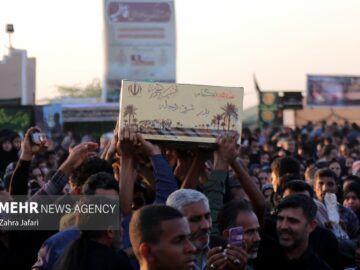 تشییع باشکوه پیکر شهید گمنام هشت سال دفاع مقدس در هشتبندی