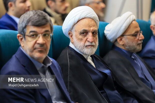 دیدار اقشار مختلف مردم استان یزد با رئیس قوه قضائیه