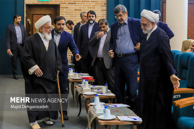 دیدار اقشار مختلف مردم استان یزد با رئیس قوه قضائیه