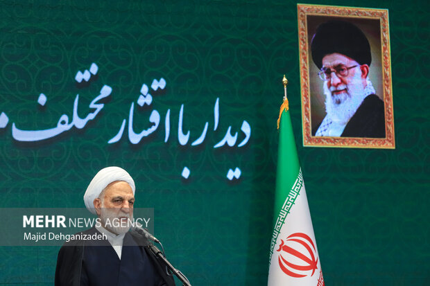 دیدار اقشار مختلف مردم استان یزد با رئیس قوه قضائیه