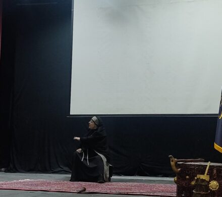 نقالی شاهنامه با موضوع اساطیر افسانهای ایرانزمین