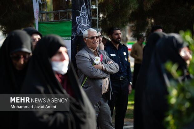 آیین تشیع وتدفین پیکر شهید گمنام در قزوین