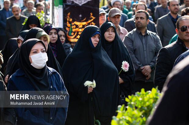 آیین تشیع وتدفین پیکر شهید گمنام در قزوین