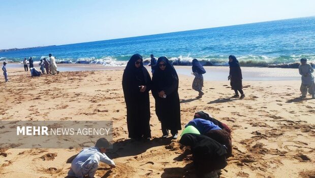برگزاری مسابقه «بازی با خاک» در روستای رمین