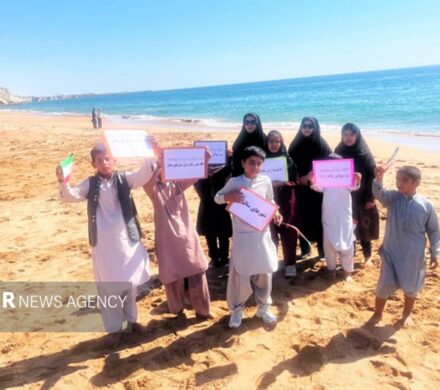 برگزاری مسابقه «بازی با خاک» در روستای رمین