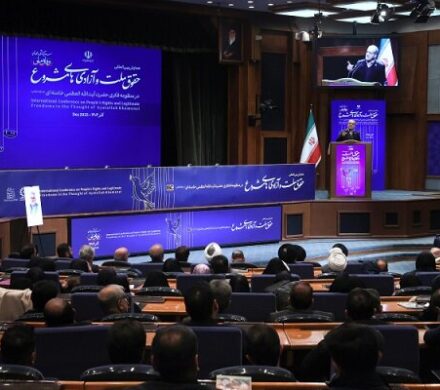 پزشکیان: در نگاه رهبری آزادی مشروع حق مردم و تکلیف حکومت است