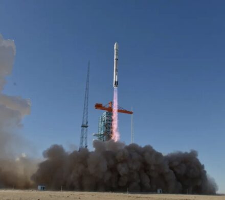 نخستین پرتاب موشک چند بار مصرف چینی با انفجار پایان یافت